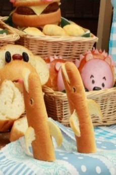 twins in bakery